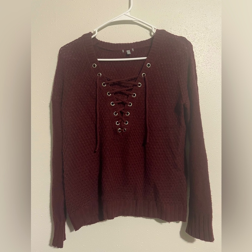 Maroon laced crop sweater
